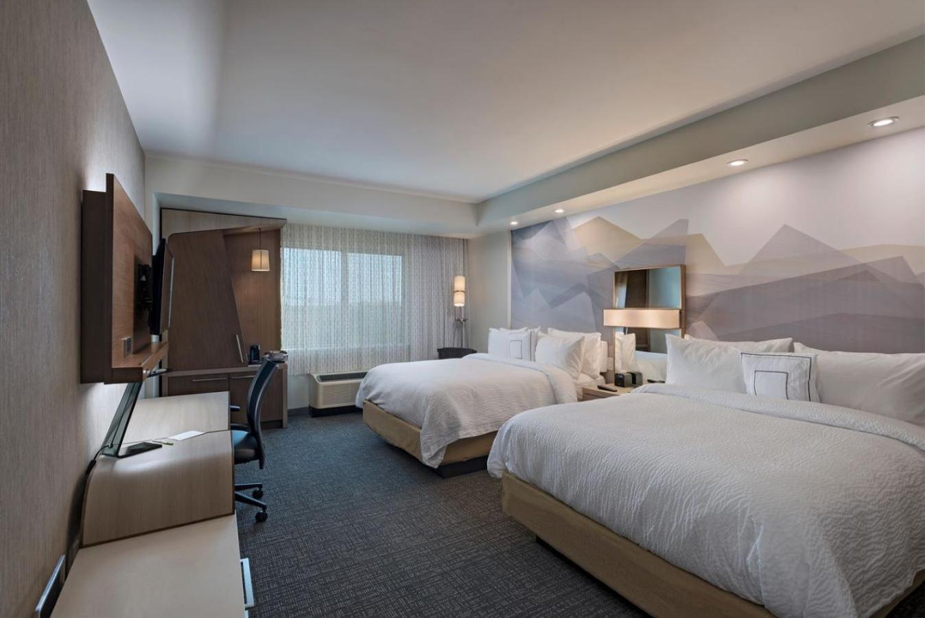 Courtyard By Marriott Houston Sugar Land/Lake Pointe Exterior photo
