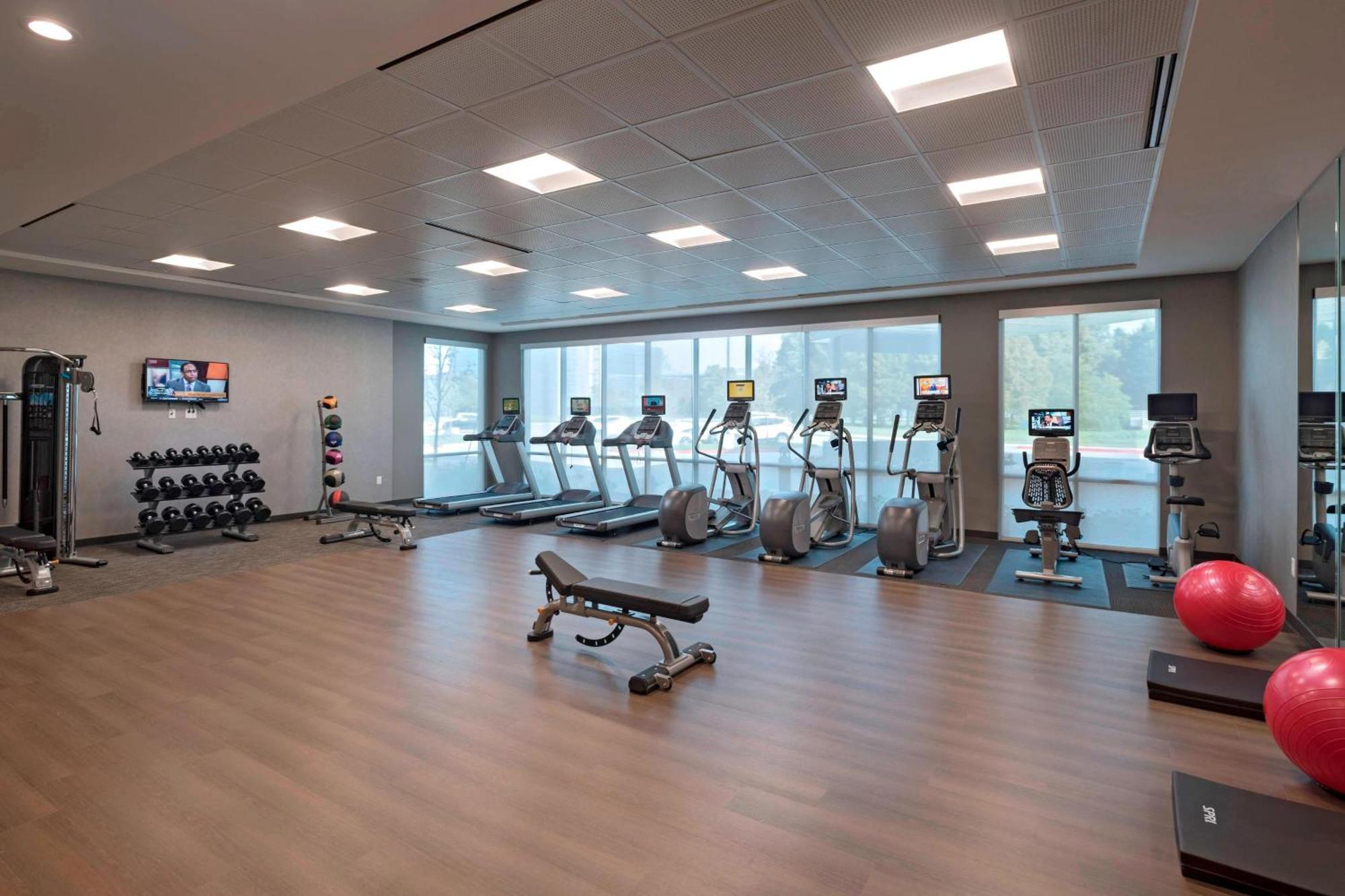 Courtyard By Marriott Houston Sugar Land/Lake Pointe Exterior photo